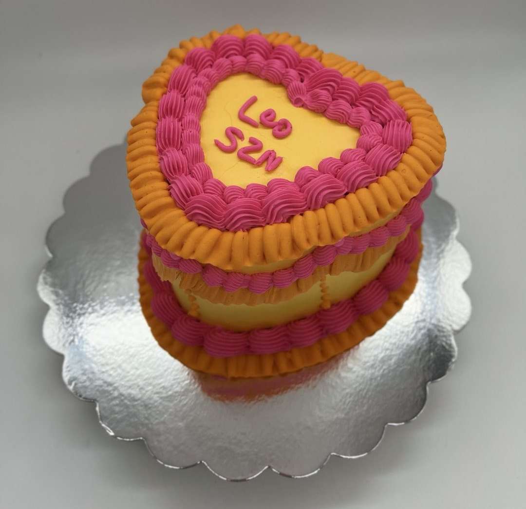 Vintage Heart Cake (#5)