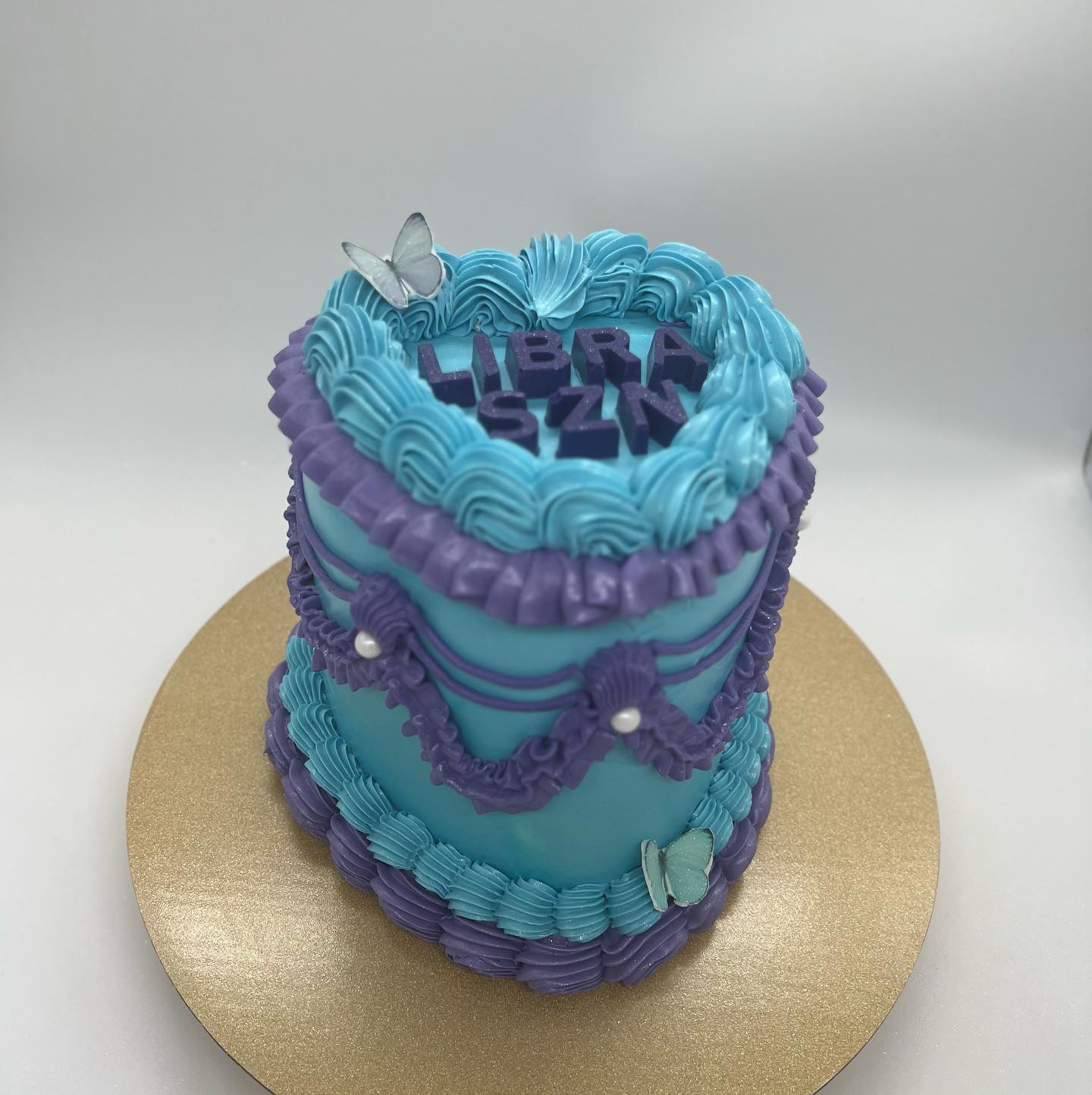 Vintage Heart Cake (#16)