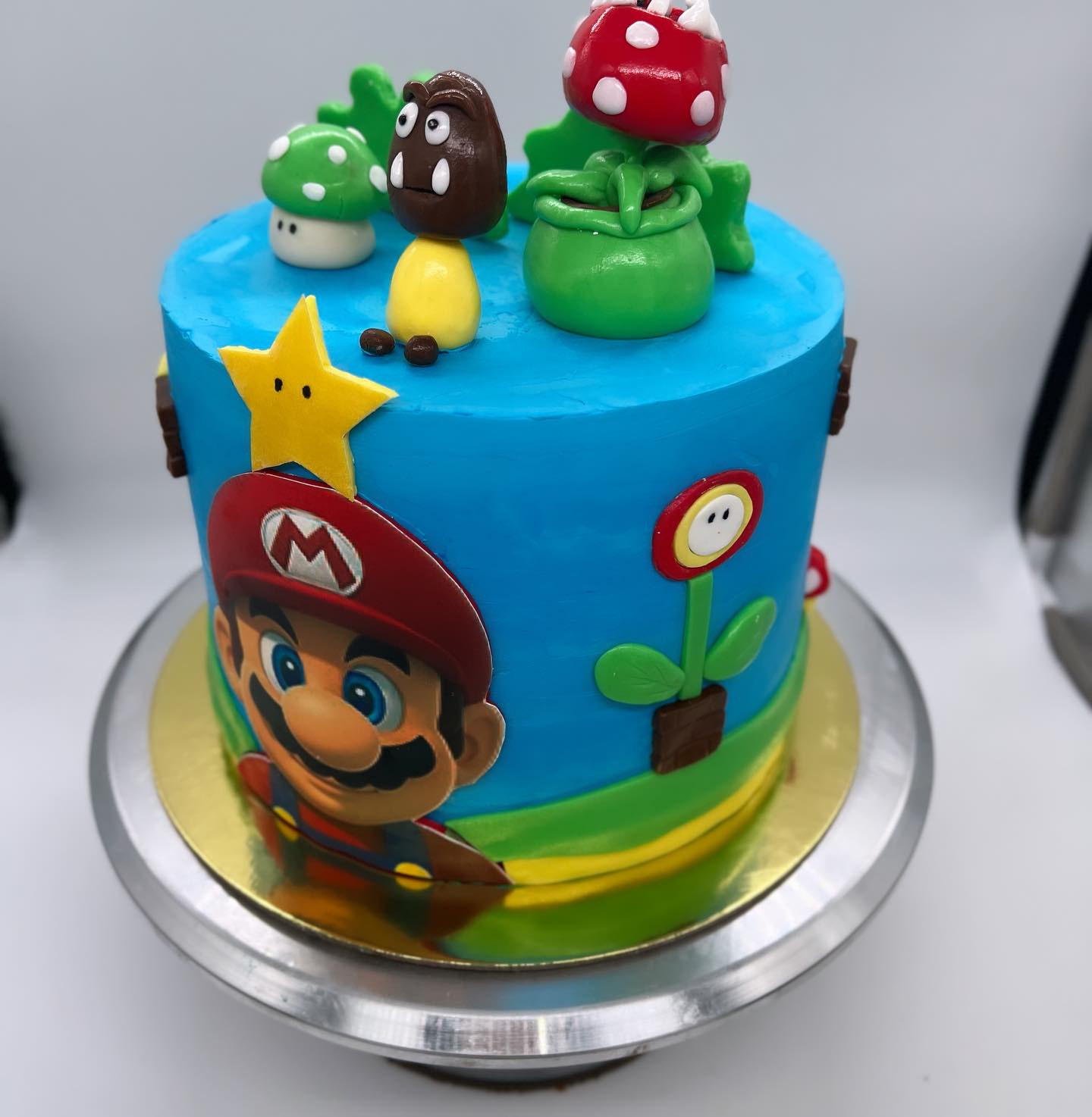 Super Mario Cake