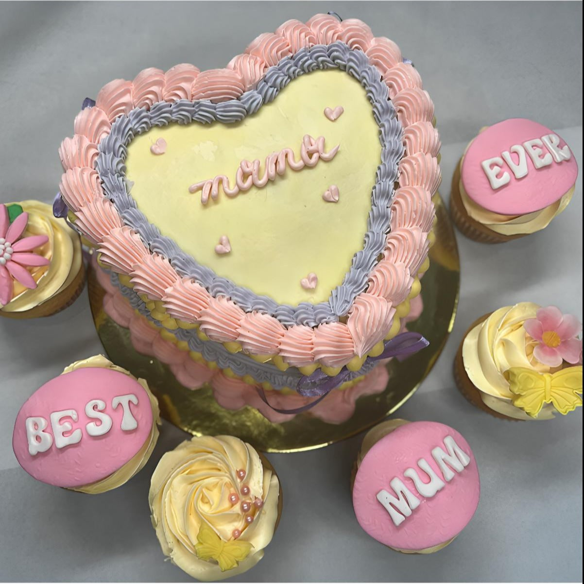 Mother's Day Sweet Celebration Set