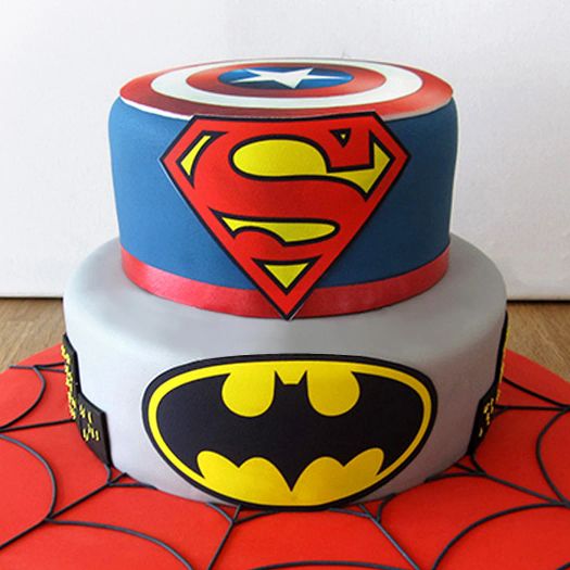 Super Heros Foundant Cake