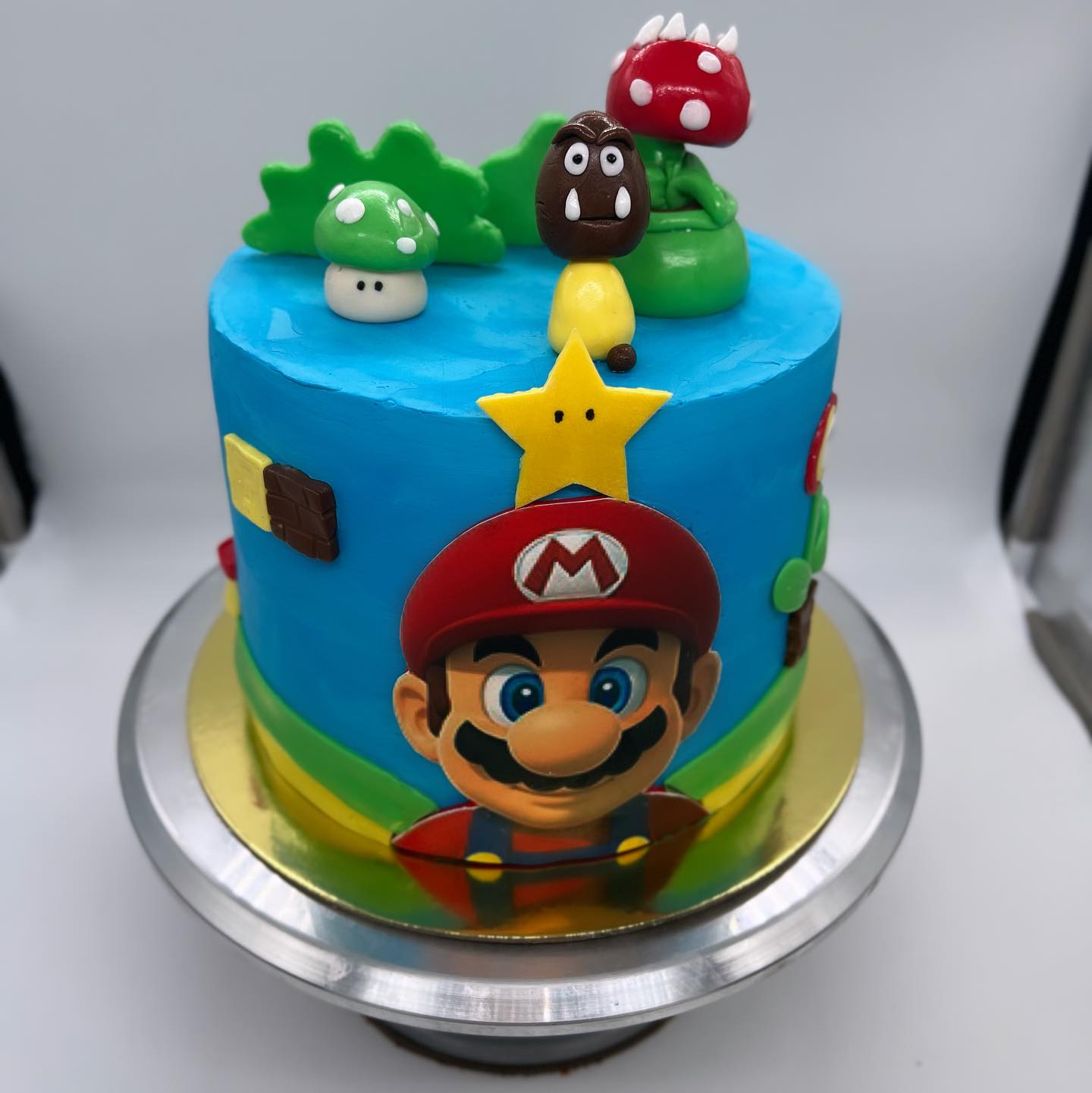 Super Mario Cake